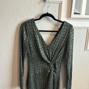 Long sleeve glittery dress. size 6